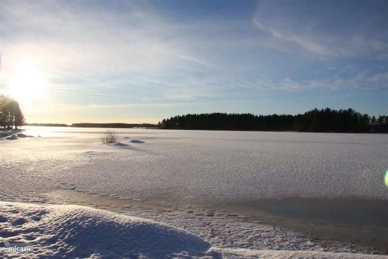 Het meer op loopafstand vriest vaak dicht in de winter